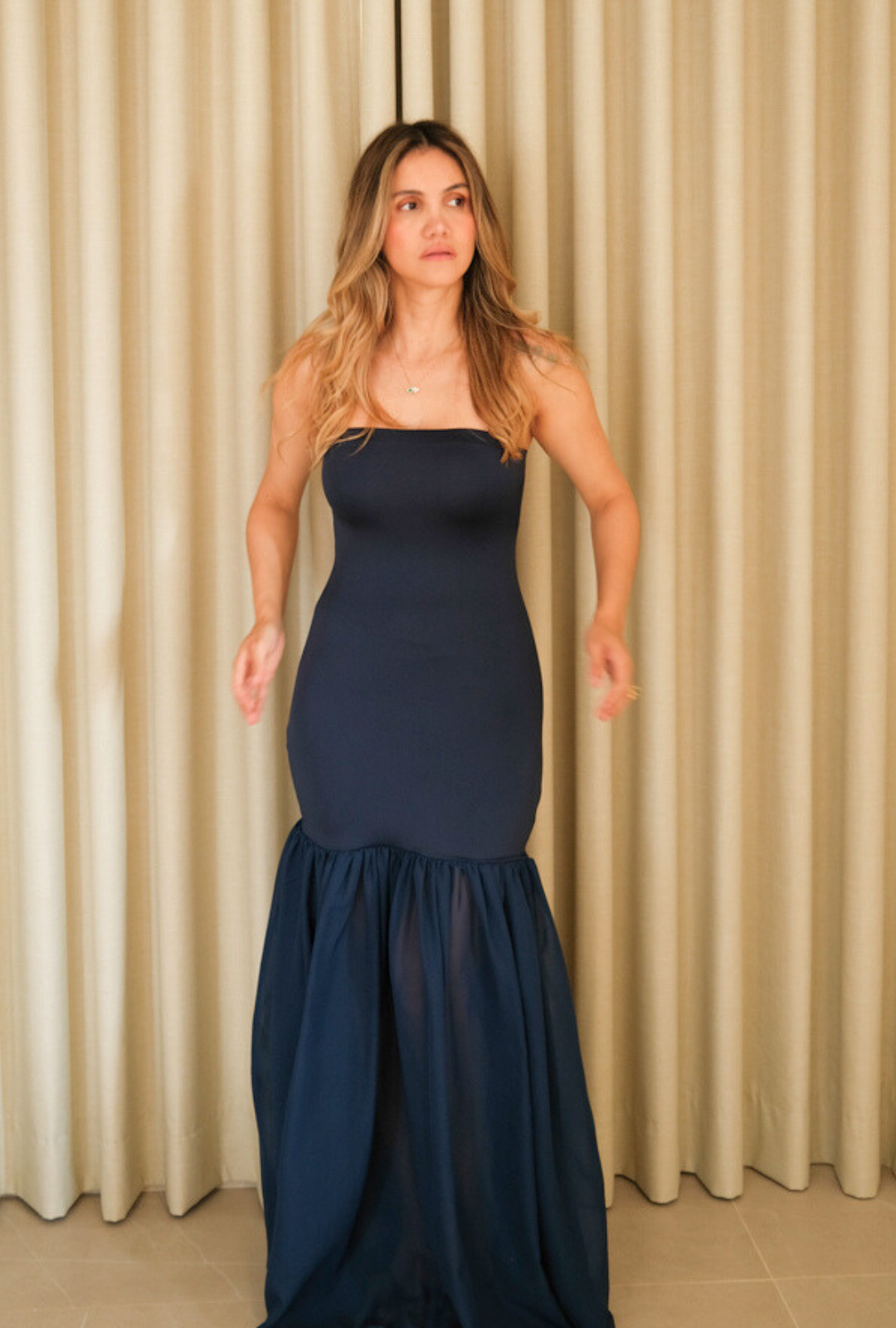 Vestido tulipán azul oscuro